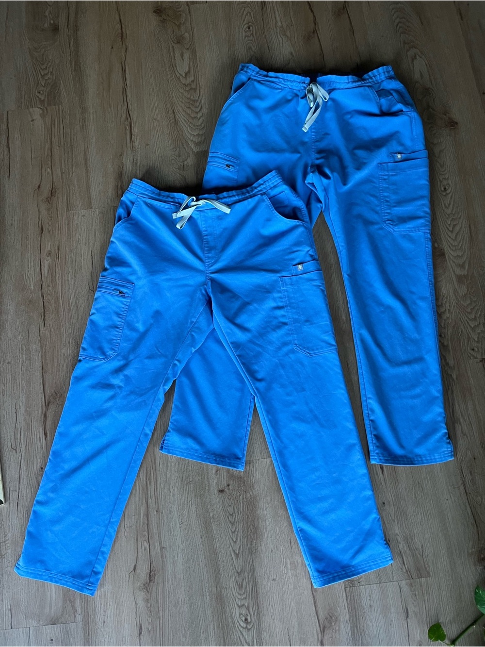 FIGS Women’s Large Scrub Pants Lot of 2 Different Inseams 27in and 29in